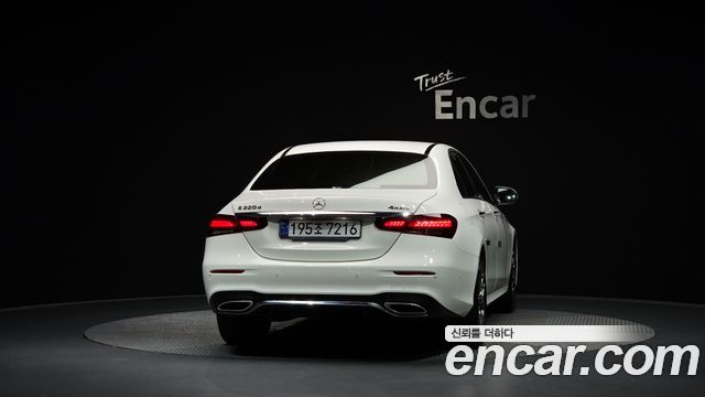 Mercedes-Benz E-Class из Кореи Encar