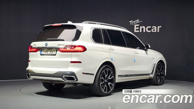BMW X7 xDrive 40i M Sport 7STR — пробег 89 175 км — фото 2 из 5
