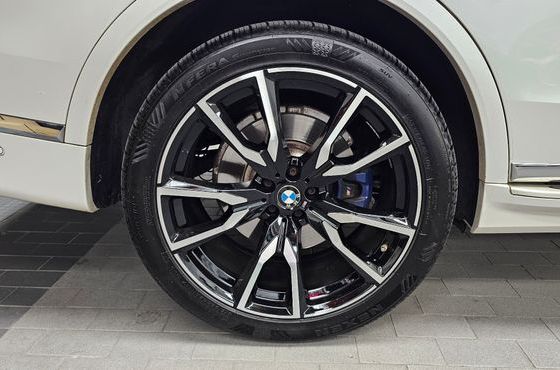 BMW X7 xDrive 40i M Sport 7STR — пробег 89 175 км — фото 5 из 5