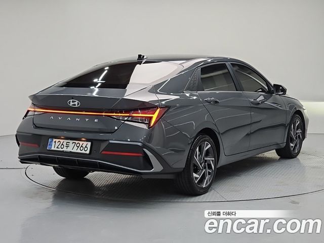 Hyundai AVANTE 1.6 Inspiration — пробег 36 721 км — фото 4 из 5