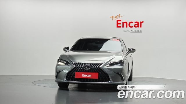 Lexus ES Executive — пробег 23 348 км — фото 3 из 5