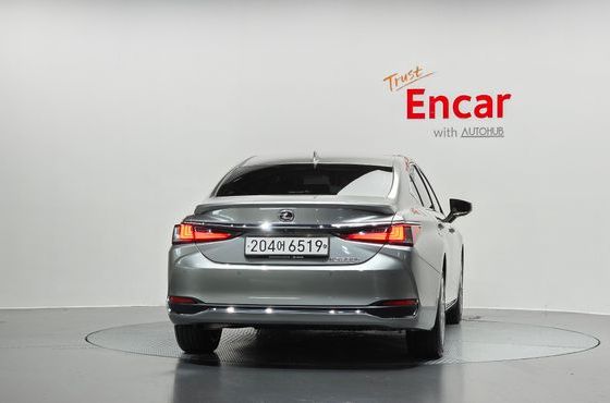 Lexus ES Executive — пробег 23 348 км — фото 4 из 5