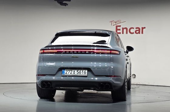 Porsche Cayenne 4.0 Turbo E-hybrid Coupe — пробег 18 912 км — фото 4 из 5