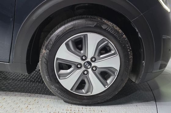 Kia Niro Prestige — пробег 120 929 км — фото 5 из 5