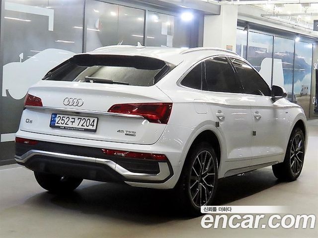 Audi Q5 45 TFSI Quattro Sportback Premium — пробег 20 077 км — фото 3 из 5