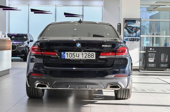 BMW 5-Series 520i M Sport — пробег 11 757 км — фото 4 из 5