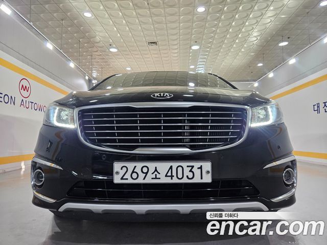 Kia Carnival 9-seater Luxury — пробег 174 805 км — фото 1 из 5