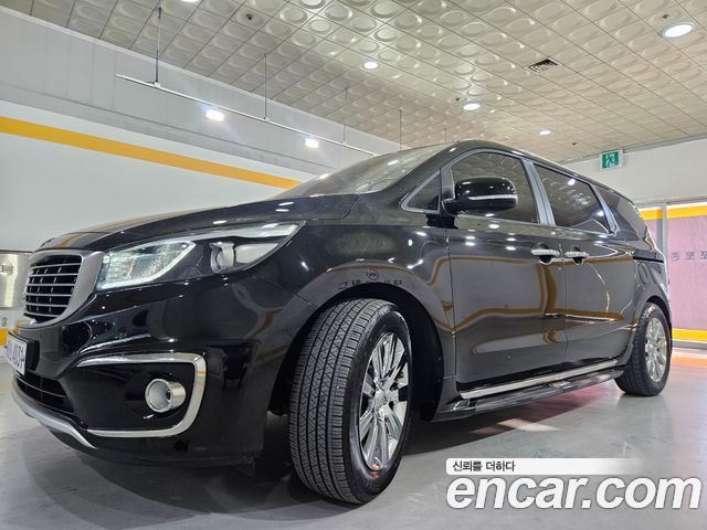 Kia Carnival 9-seater Luxury — пробег 174 805 км — фото 3 из 5
