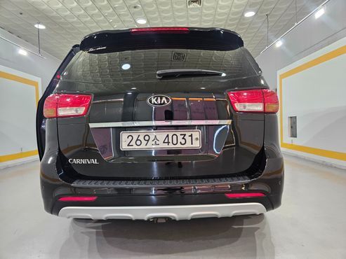 Kia Carnival 9-seater Luxury — пробег 174 805 км — фото 4 из 5