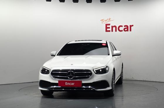 Mercedes-Benz E-Class E350 4MATIC Avantgarde — пробег 30 180 км — фото 3 из 5