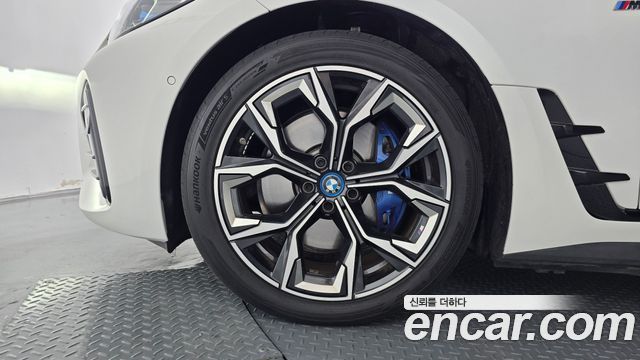 BMW i4 eDrive40 M Sports Pro — пробег 34 758 км — фото 5 из 5