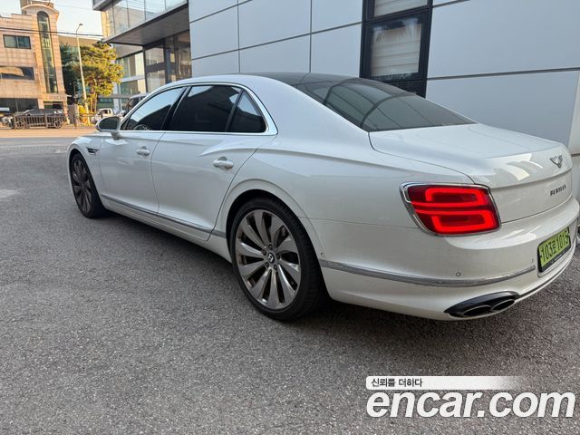Bentley Flying Spur 4.0 — пробег 21 251 км — фото 2 из 5