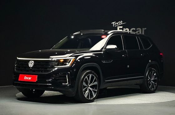 Volkswagen Atlas 2.0 TSI R-LINE 6-Seater — пробег 8 737 км — фото 1 из 5