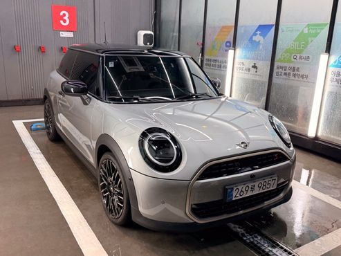 Mini Cooper Favoured — пробег 21 000 км — фото 1 из 5