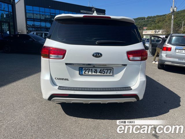 Kia Carnival из Кореи Encar