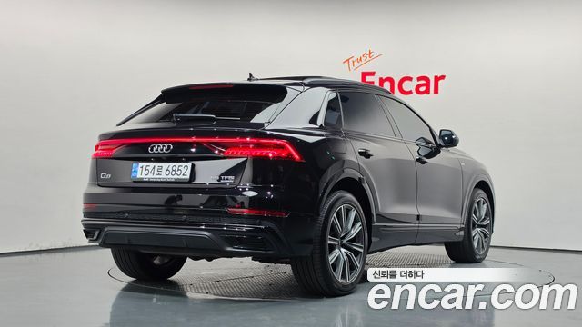 Audi Q8 55 TFSI Quattro Premium — пробег 96 444 км — фото 2 из 5