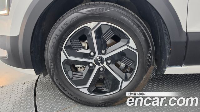 Kia Niro Prestige — пробег 45 362 км — фото 5 из 5