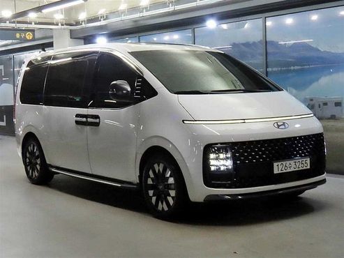 Hyundai Staria HEV 1.6 Lounge 9-Seater Mobility — пробег 241 426 км — фото 1 из 5