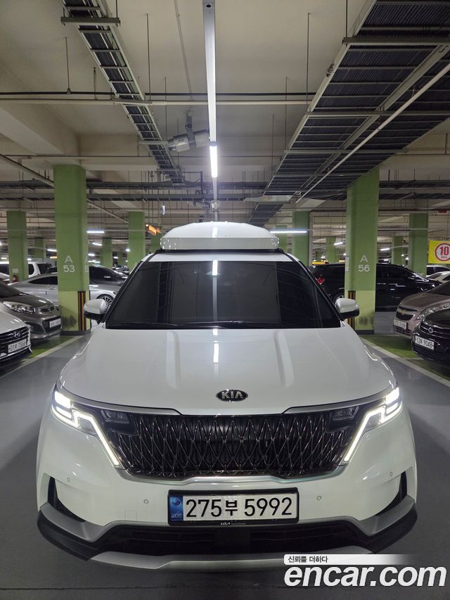 Kia Carnival Diesel 9-Seater Prestige — пробег 61 000 км — фото 1 из 5