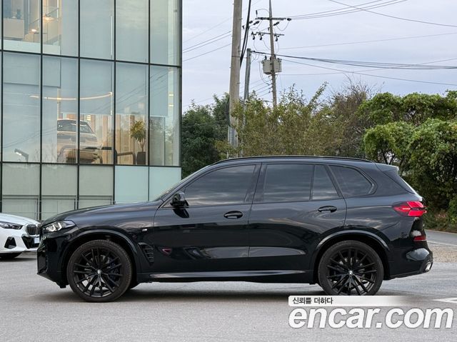 BMW X5 xDrive 40i M Sport Pro Special Edition — пробег 4 000 км — фото 3 из 5