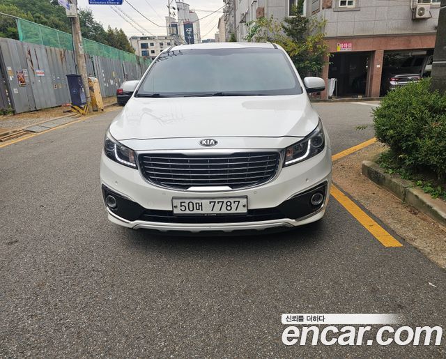 Kia Carnival 9-seater Prestige — пробег 271 600 км — фото 3 из 5