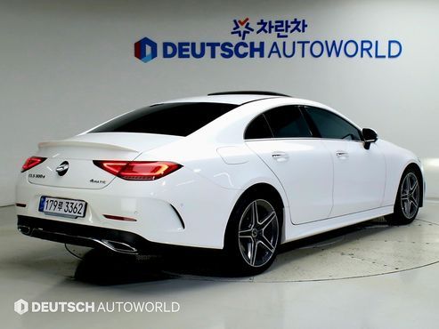 Mercedes-Benz CLS-Class CLS300d 4MATIC — пробег 73 504 км — фото 2 из 5