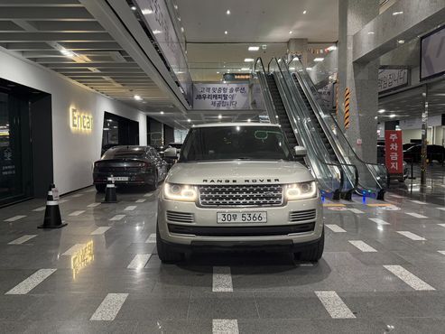 Land Rover Range Rover 5.0 SC Vogue SE — пробег 273 088 км — фото 2 из 5