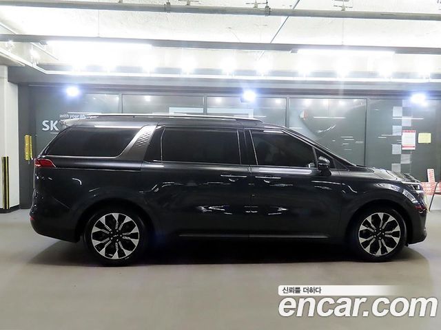 Kia Carnival Gasoline 9-Seater Signature — пробег 83 106 км — фото 3 из 5