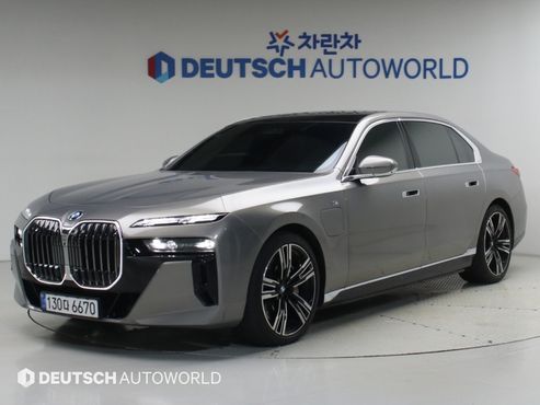 BMW 7-Series 750e xDrive M Sport — пробег 22 400 км — фото 1 из 5