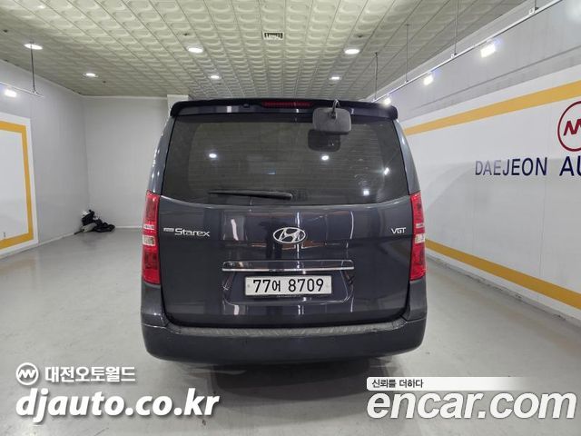 Hyundai Starex 12-Seater Wagon CVX Luxury — пробег 223 393 км — фото 4 из 5