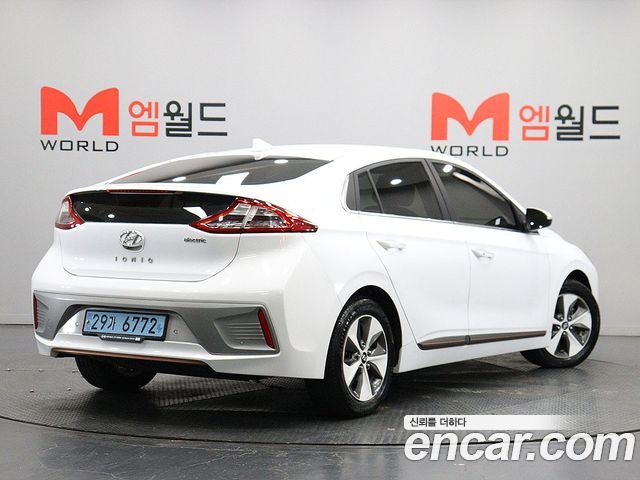 Hyundai Ioniq Q — пробег 283 040 км — фото 3 из 5