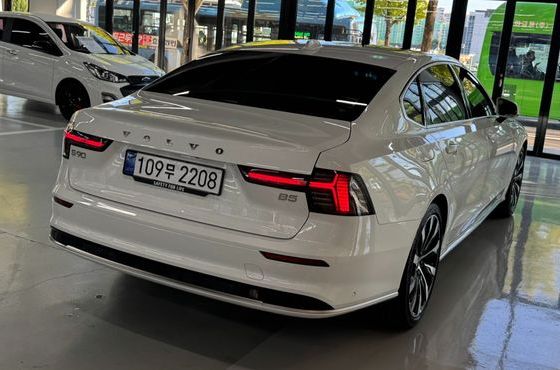 Volvo S90 B5 Ultra Bright — пробег 12 657 км — фото 2 из 5