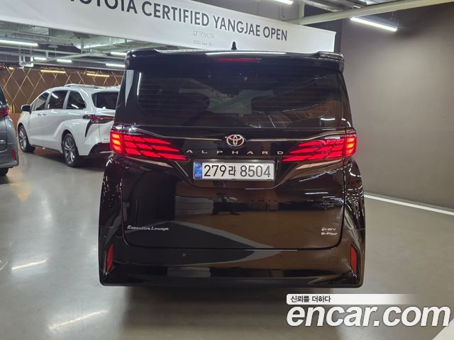 Toyota Alphard 2.5 HEV Executive AWD — пробег 4 410 км — фото 4 из 5