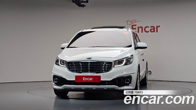 Kia Carnival 7-seater Limousine VIP — пробег 130 851 км — фото 3 из 5