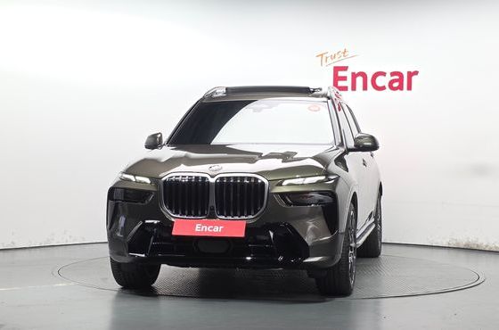 BMW X7 xDrive 40i M Sport 6STR — пробег 4 312 км — фото 3 из 5