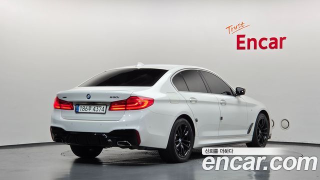 BMW 5-Series 530i xDrive M Sport Package Plus — пробег 101 054 км — фото 2 из 5