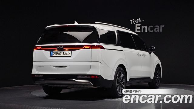 Kia Carnival Diesel 9-Seater Signature — пробег 65 929 км — фото 2 из 5
