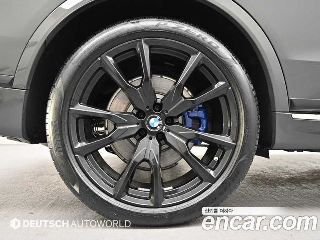 BMW X7 xDrive 40d M Sport 7 STR — пробег 5 009 км — фото 5 из 5