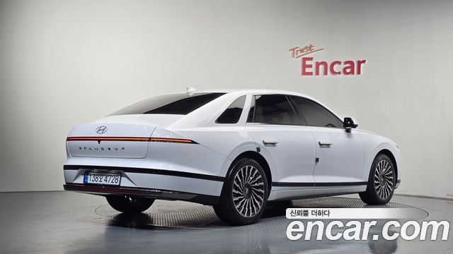 Hyundai Grandeur Calligraphy — пробег 9 613 км — фото 2 из 5