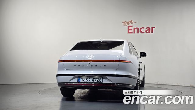Hyundai Grandeur Calligraphy — пробег 9 613 км — фото 4 из 5