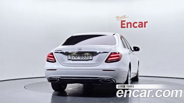 Mercedes-Benz E-Class из Кореи Encar