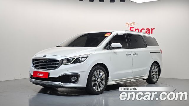 Kia Carnival 7-seater Limousine VIP — пробег 56 636 км — фото 1 из 5