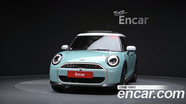 Mini Cooper 5 Door Favoured — пробег 14 472 км — фото 3 из 5