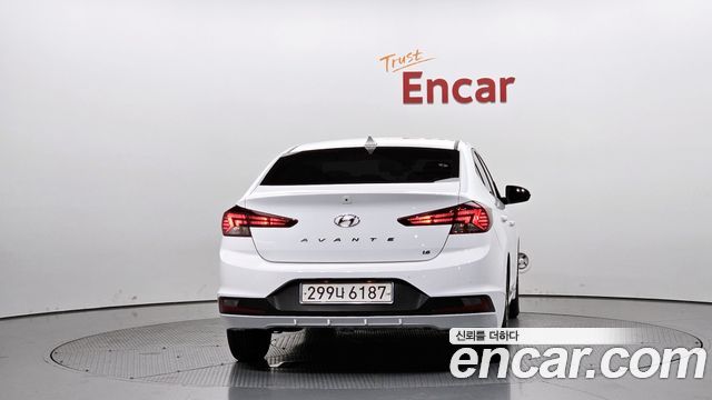 Hyundai AVANTE 1.6 Smart — пробег 73 987 км — фото 4 из 5