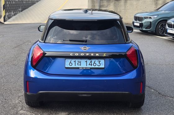 Mini Cooper SE Favoured — пробег 4 052 км — фото 4 из 5