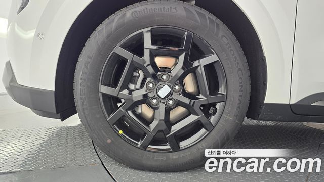 Kia Carnival HEV 7-Seater X Line — пробег 6 км — фото 5 из 5