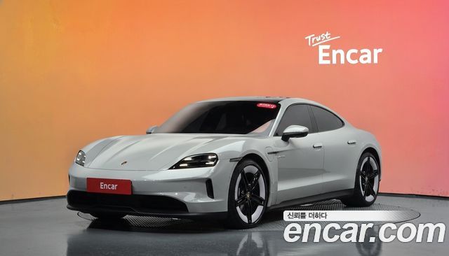Porsche Taycan Base 4 — пробег 6 490 км — фото 1 из 5