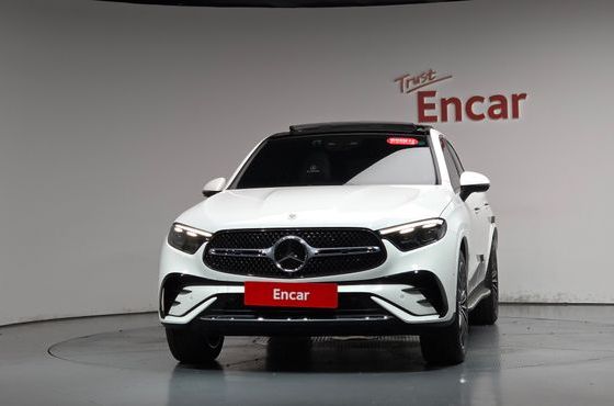 Mercedes-Benz GLC-Class GLC300 4MATIC Coupe — пробег 18 330 км — фото 3 из 5