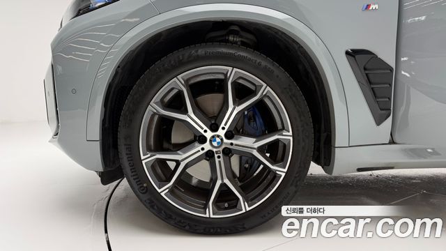 BMW X5 xDrive 40i M Sport — пробег 4 089 км — фото 5 из 5