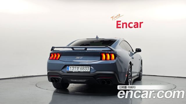Ford Mustang 5.0 GT Premium Coupe — пробег 7 402 км — фото 4 из 5
